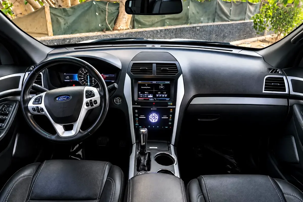 Ford Explorer 3.5 SelectShift (294 حصان) - 8