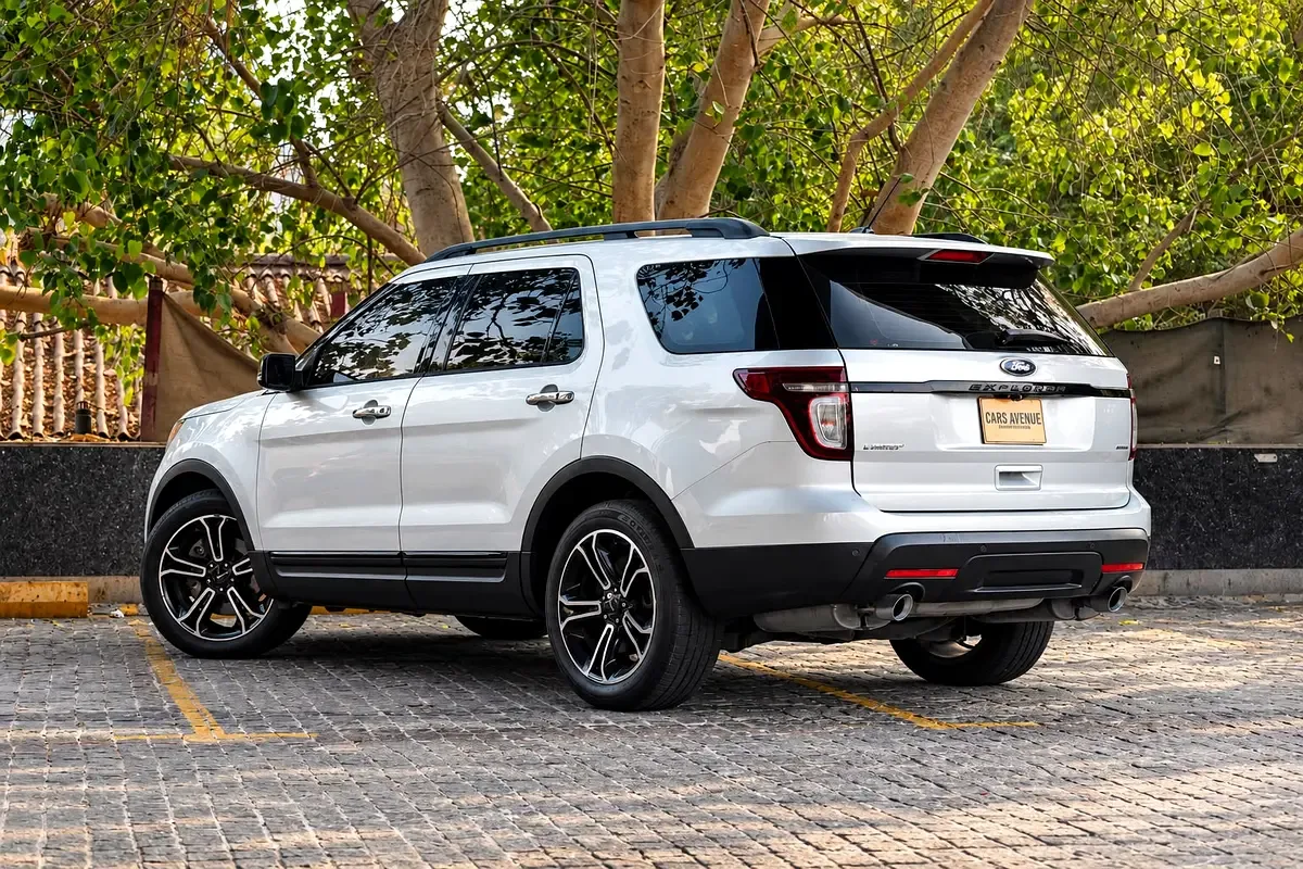 Ford Explorer 3.5 SelectShift (294 حصان) - 11