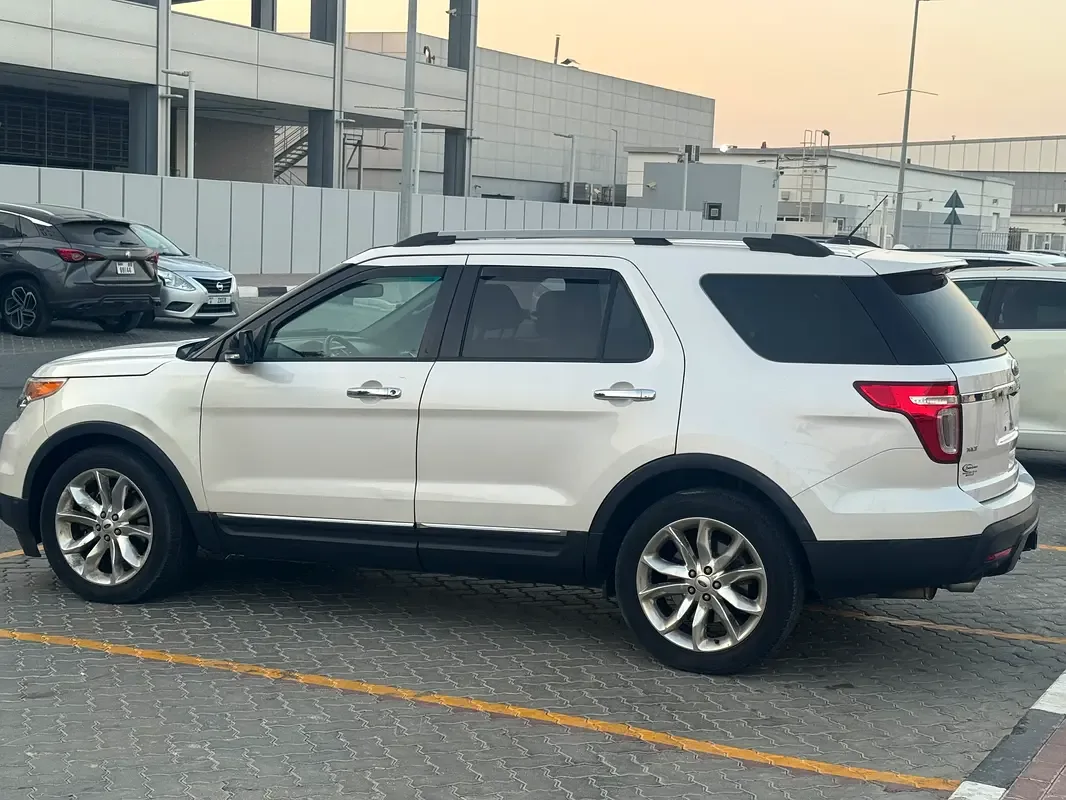 Ford Explorer 3.5 SelectShift 4WD (249 حصان) - 8