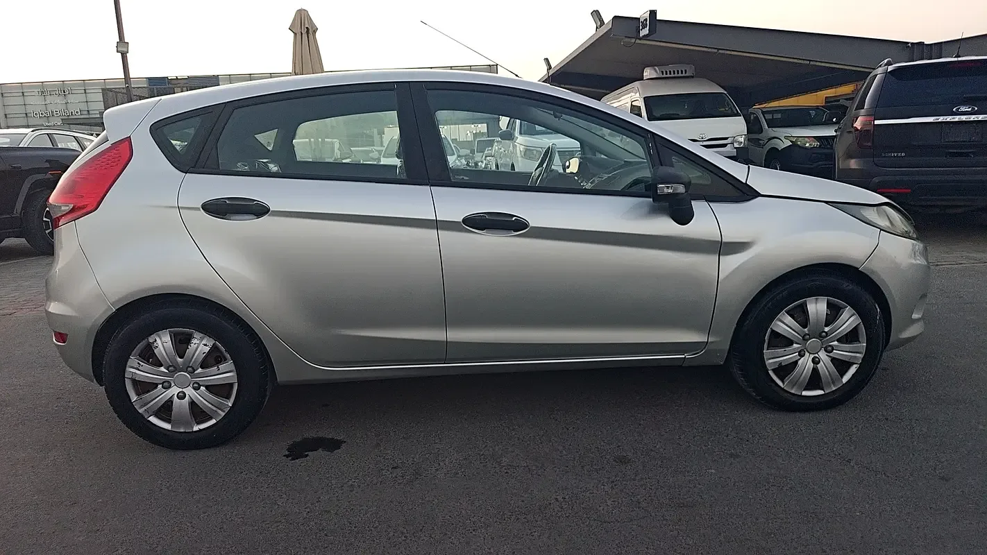 Ford Fiesta 1.6 AMT (105 hp) - 2