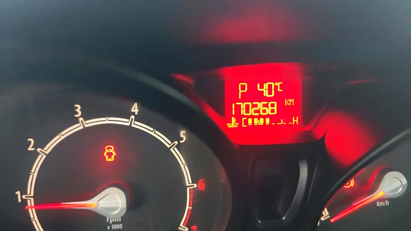 Ford Fiesta 1.6 AMT (105 hp) - 13