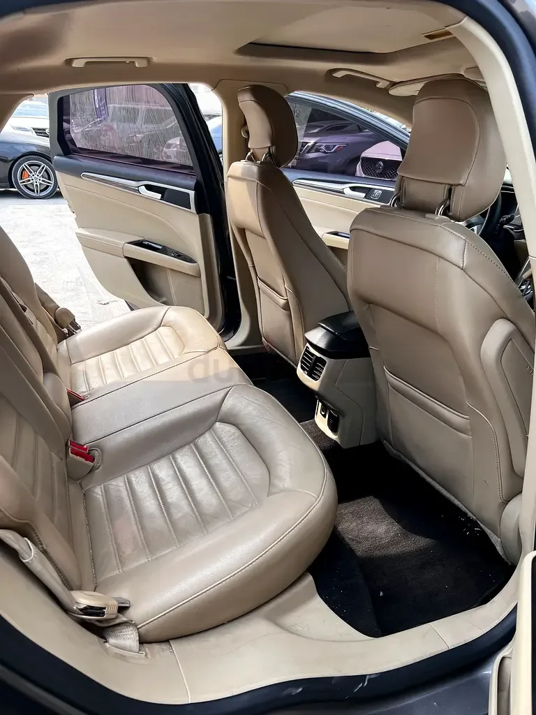 Ford Fusion (North America) 2.5 AT (175 حصان) - 9