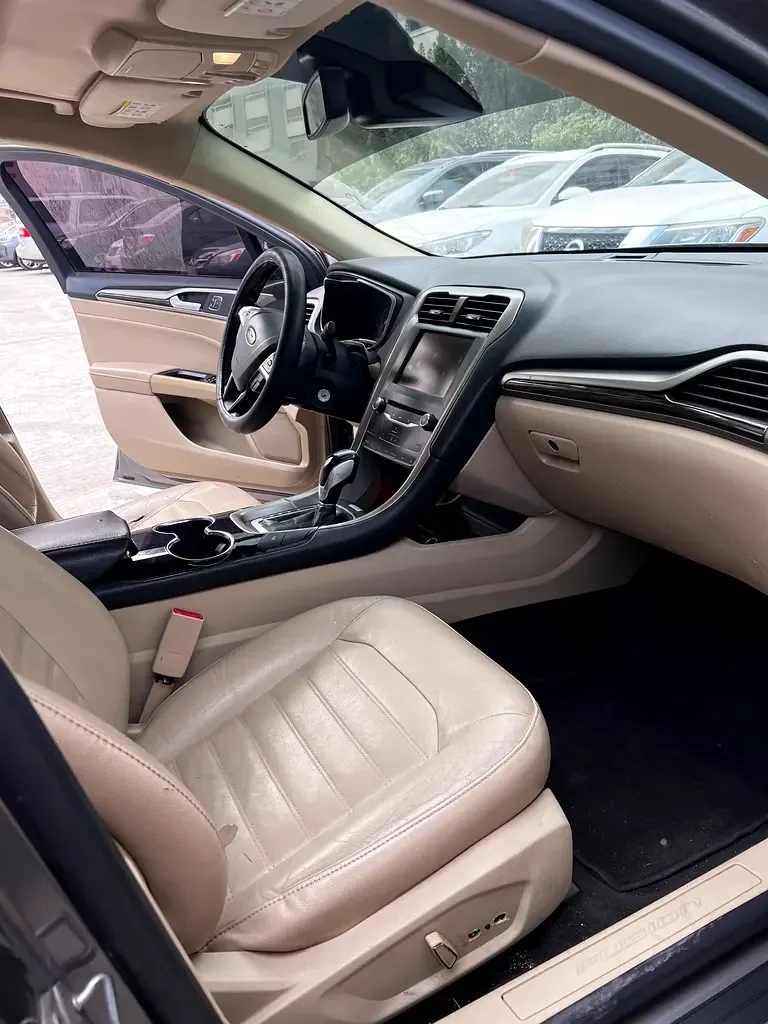 Ford Fusion (North America) 2.5 AT (175 حصان) - 7