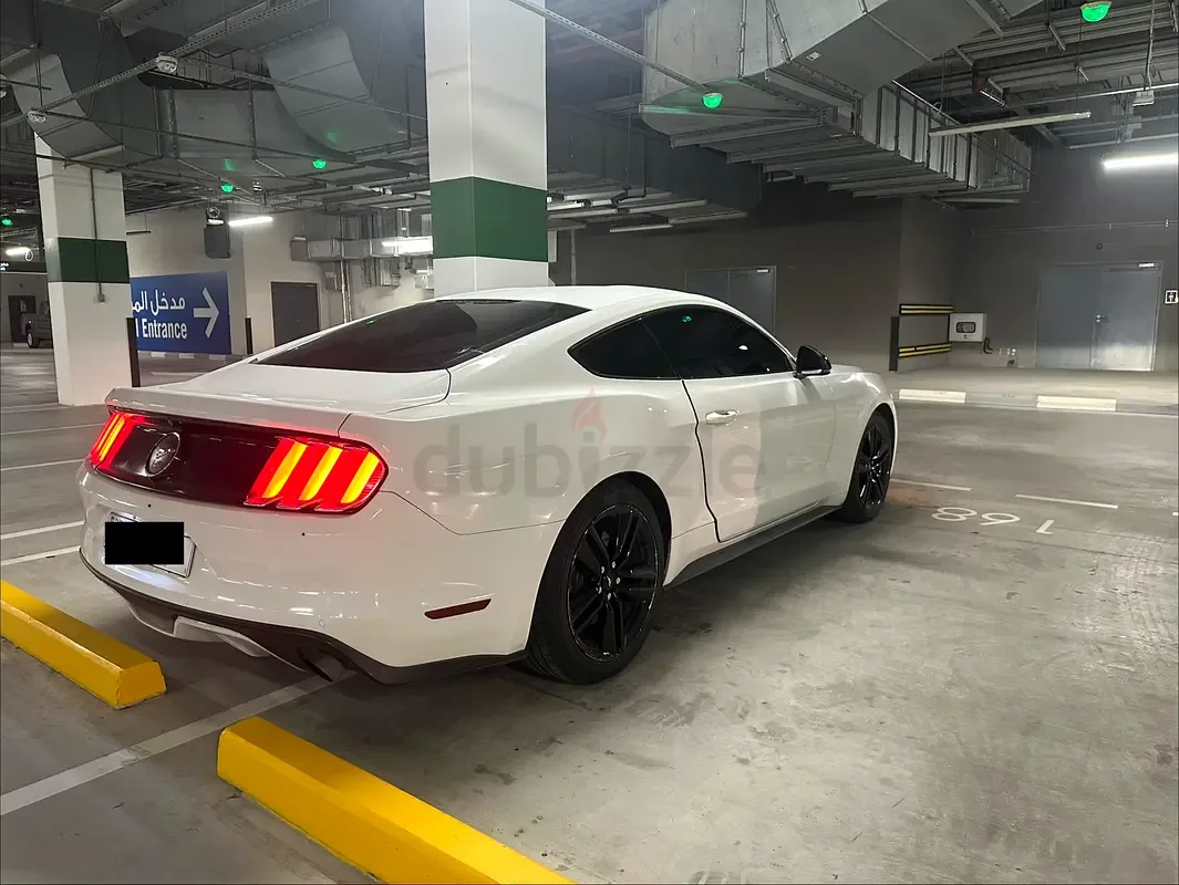 Ford Mustang 2.3 AT (317 حصان) - 2
