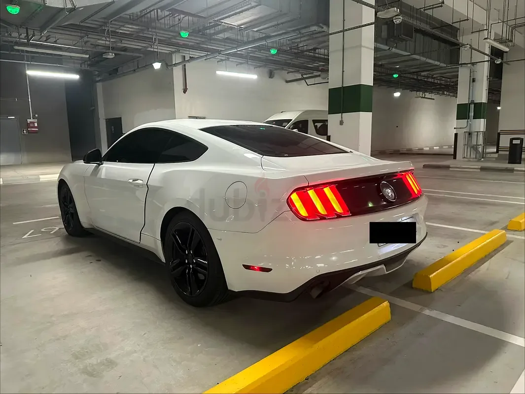 Ford Mustang 2.3 AT (317 حصان) - 4