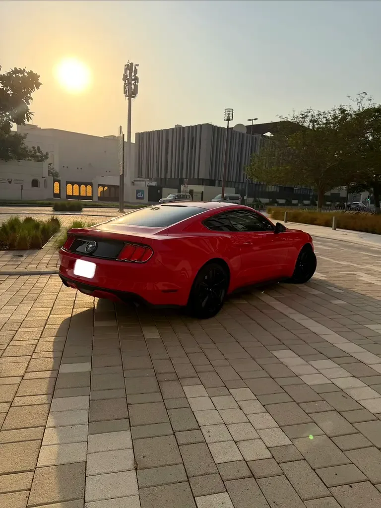 Ford Mustang 2.3 AT (317 حصان) - 4