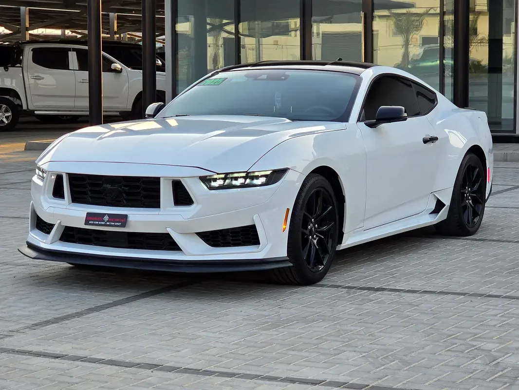 Ford Mustang 2.3 AT (319 حصان) - 4