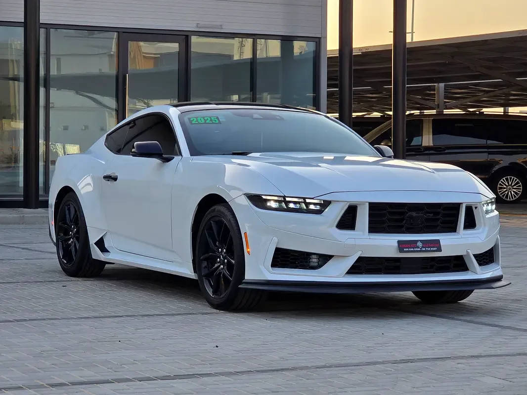 Ford Mustang 2.3 AT (319 hp)