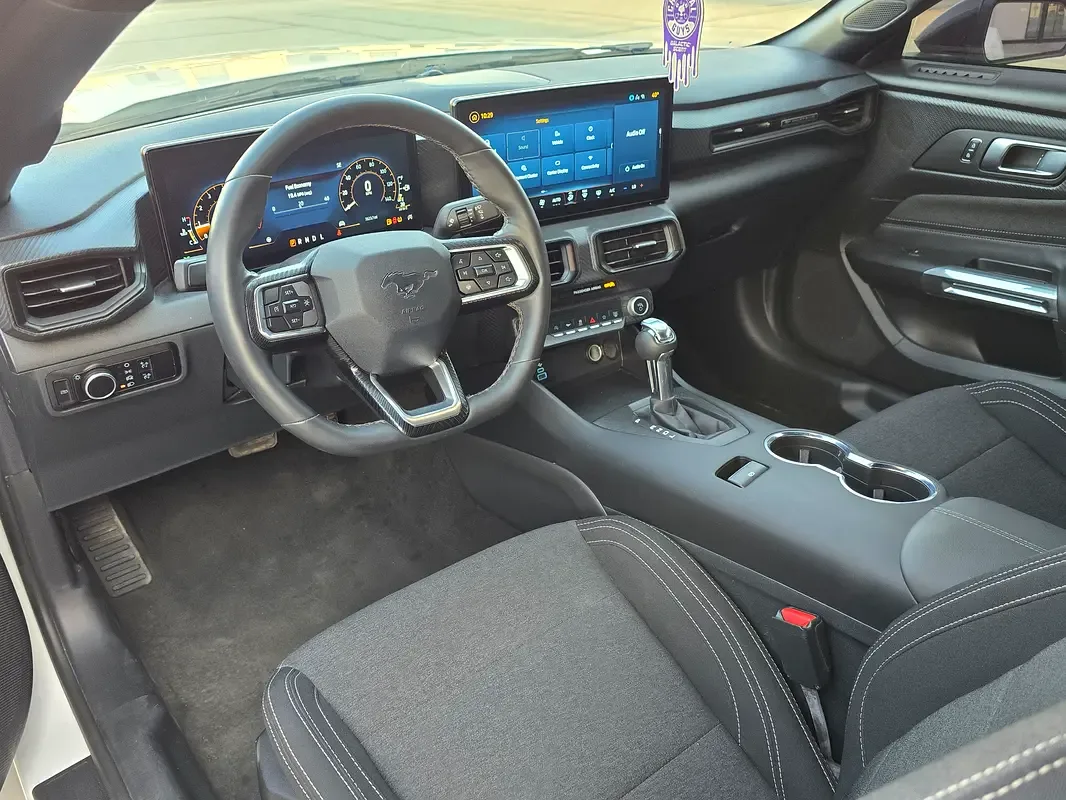 Ford Mustang 2.3 AT (319 حصان) - 10