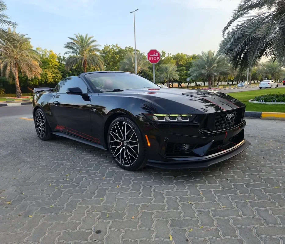 Ford Mustang 2.3 AT (319 حصان) - 11