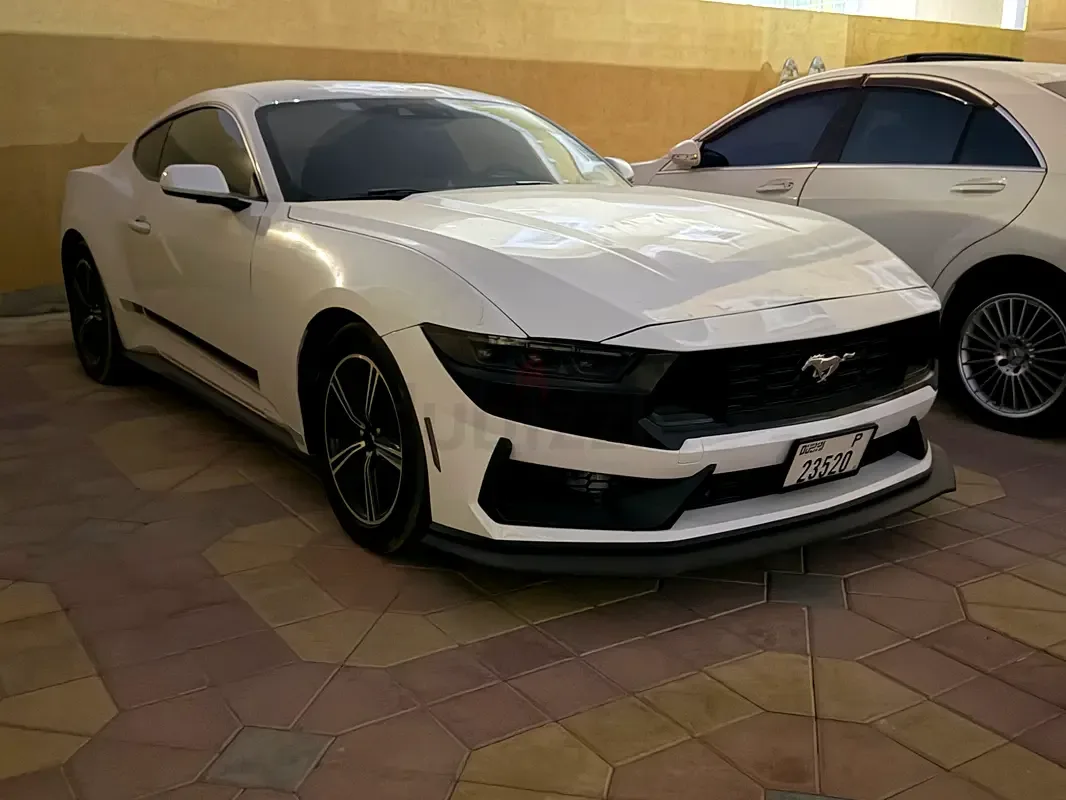 Ford Mustang 2.3 AT (319 حصان) - 3
