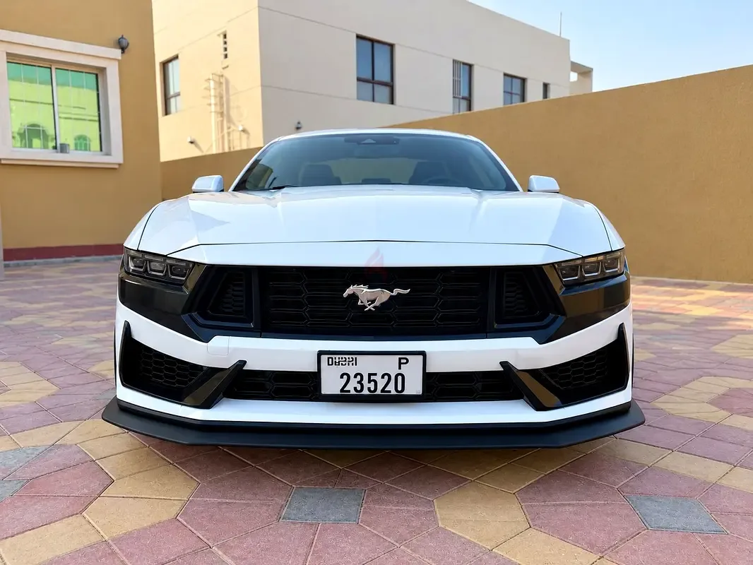 Ford Mustang 2.3 AT (319 حصان) - 6