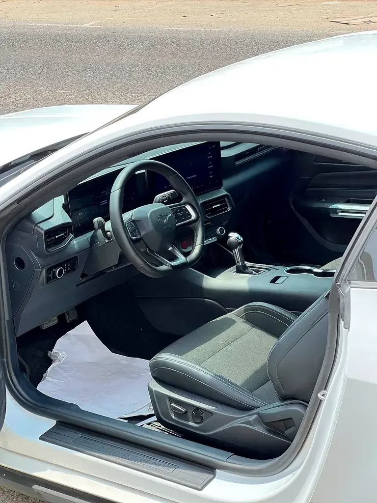Ford Mustang 2.3 AT (319 حصان) - 8