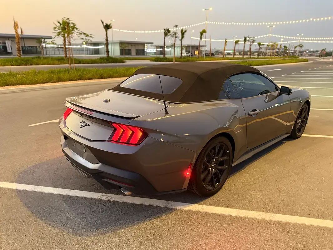 Ford Mustang 2.3 AT (319 حصان) - 4