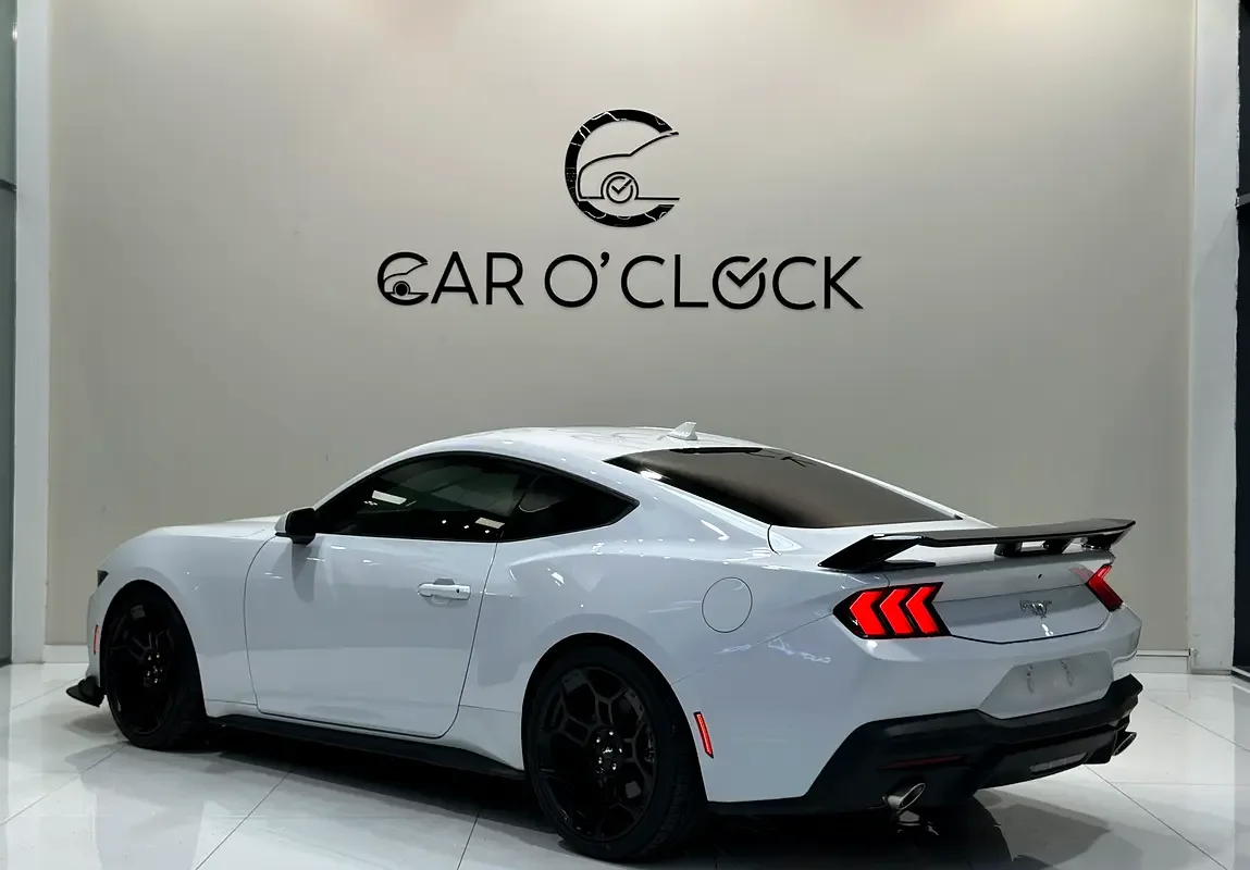 Ford Mustang 2.3 AT (319 حصان) - 6