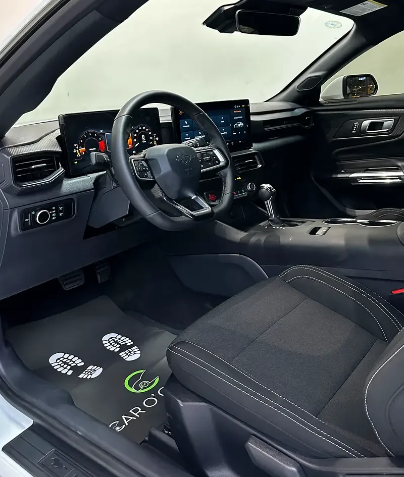 Ford Mustang 2.3 AT (319 حصان) - 9