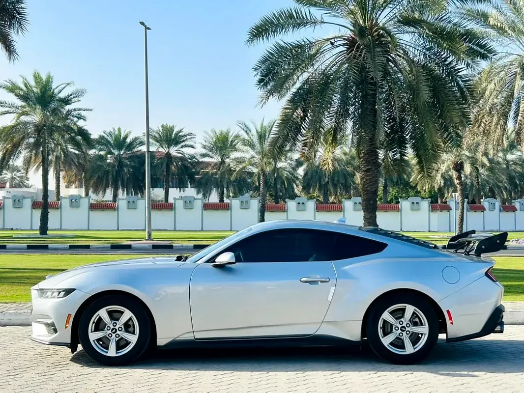 Ford Mustang 2.3 AT (319 حصان) - 5