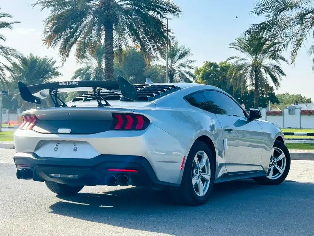 Ford Mustang 2.3 AT (319 حصان) - 8