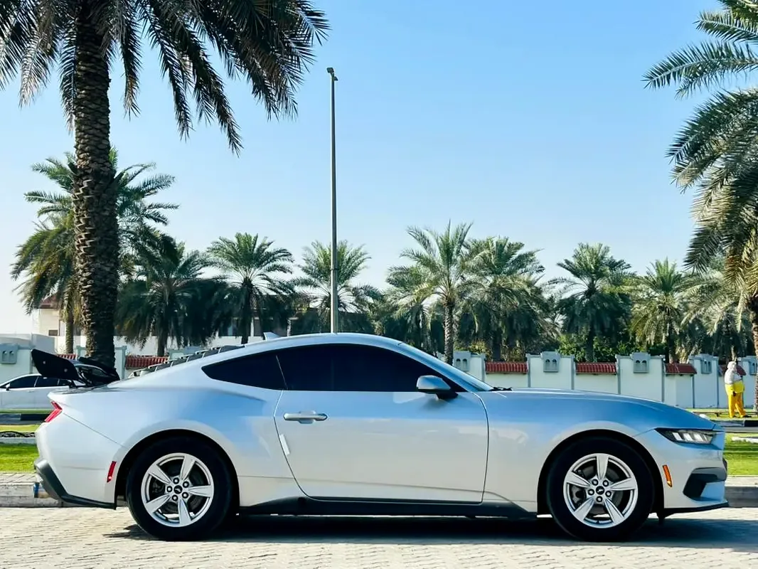 Ford Mustang 2.3 AT (319 حصان) - 9