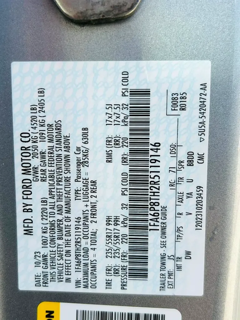 Ford Mustang 2.3 AT (319 حصان) - 15