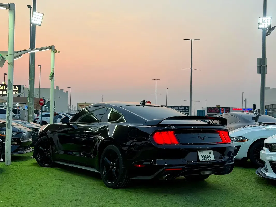 Ford Mustang 2.3 EcoBoost AT (290 حصان) - 2