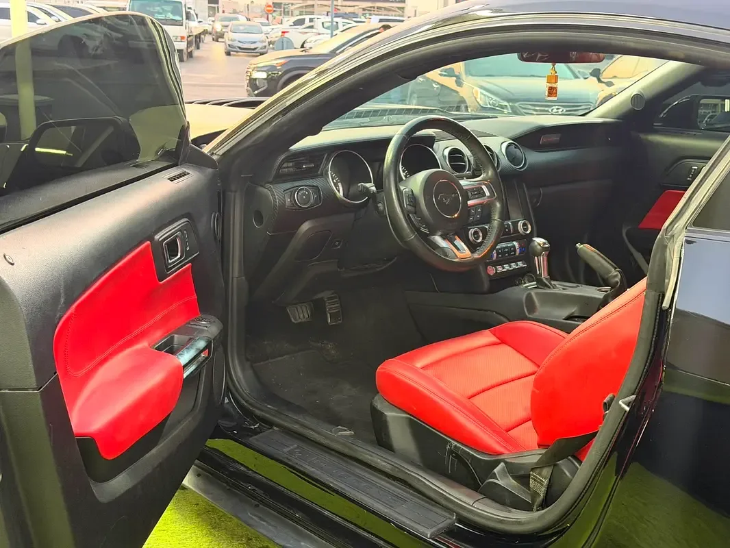 Ford Mustang 2.3 EcoBoost AT (290 حصان) - 11