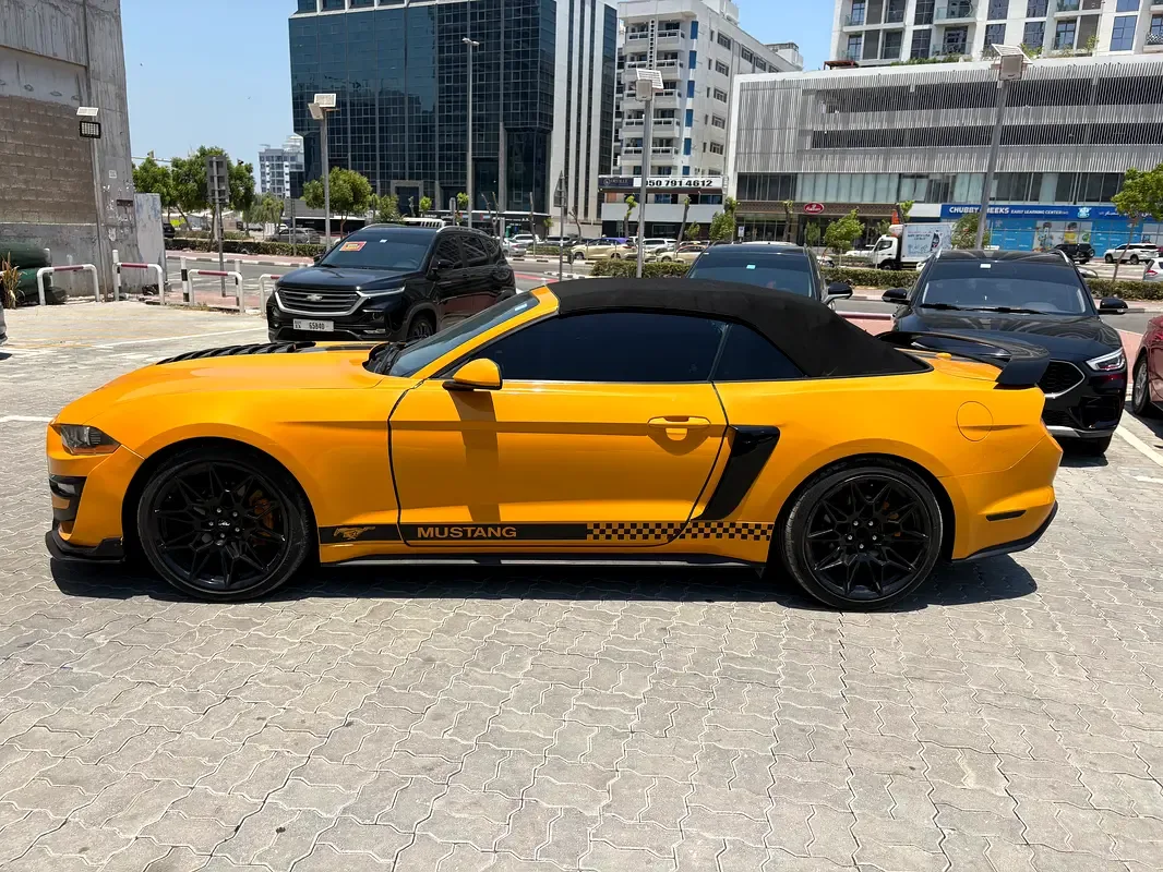 Ford Mustang 2.3 EcoBoost AT (290 حصان) - 11