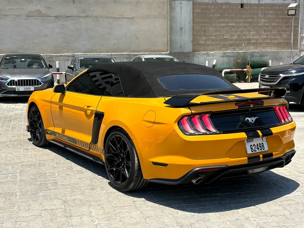 Ford Mustang 2.3 EcoBoost AT (290 حصان) - 12