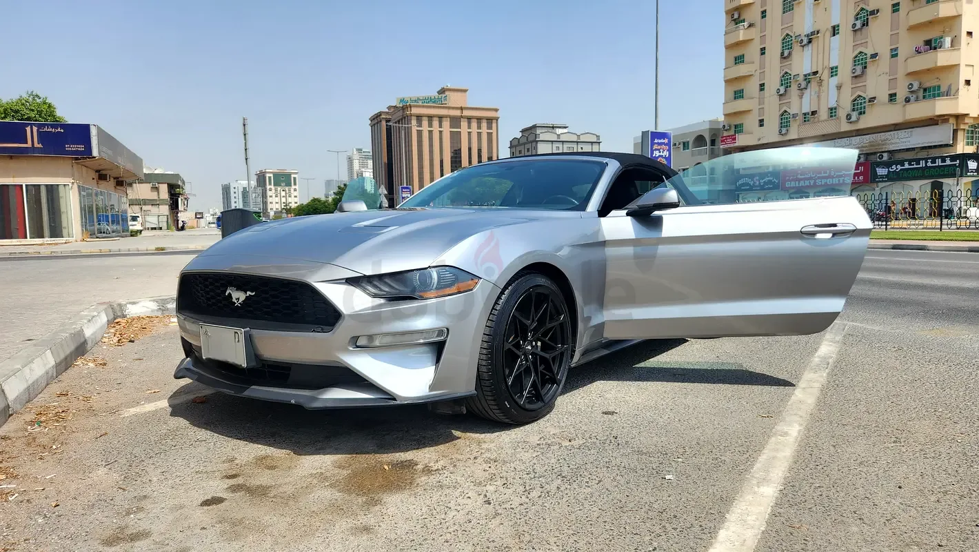 Ford Mustang 2.3 EcoBoost AT (290 hp)
