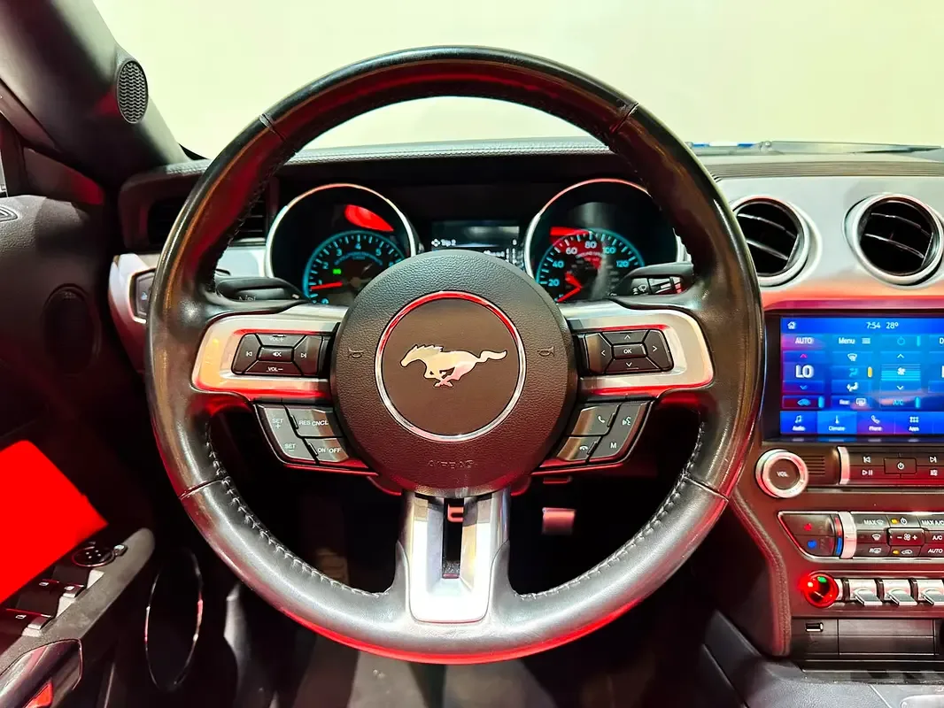 Ford Mustang 2.3 EcoBoost AT (290 حصان) - 9