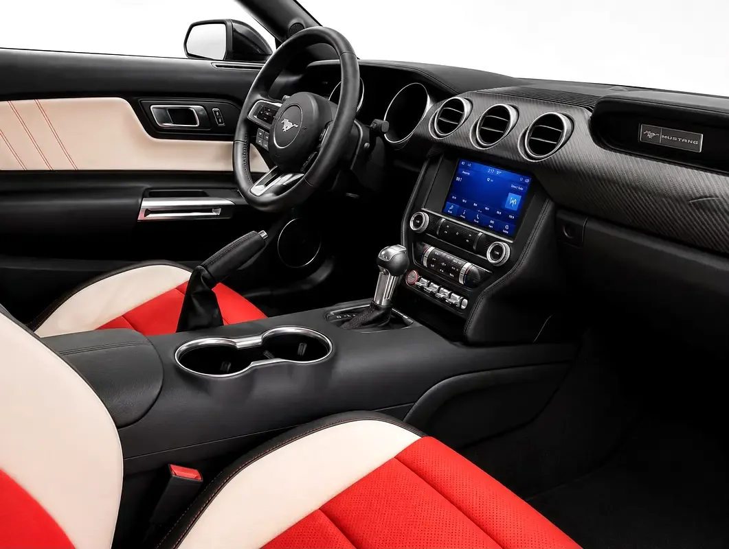 Ford Mustang 2.3 EcoBoost AT (290 حصان) - 6