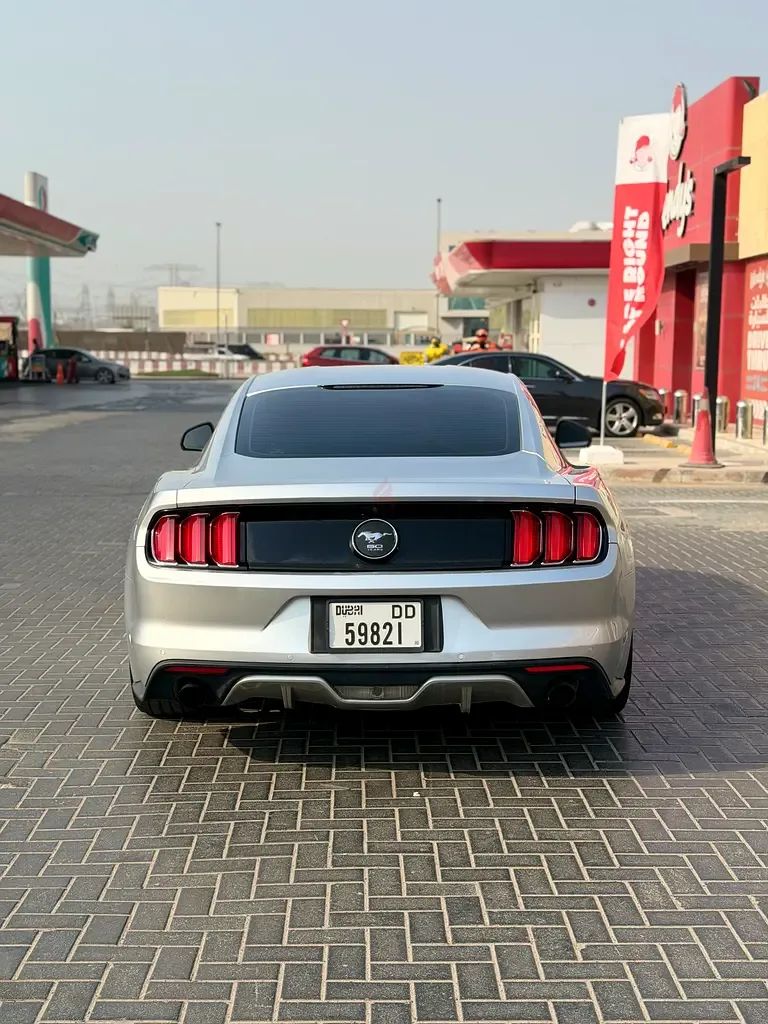 Ford Mustang 2.3 MT (317 حصان) - 6