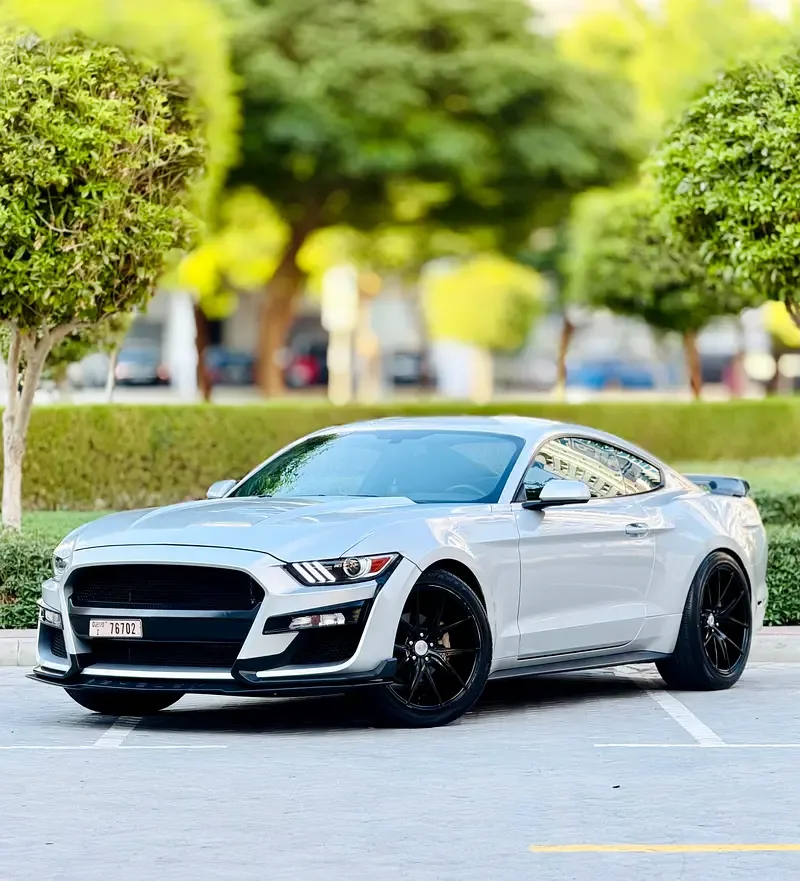 Ford Mustang 3.7 AT (305 hp)