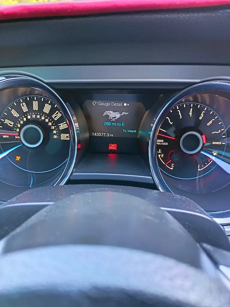 Ford Mustang 3.7 AT (305 hp) - 7