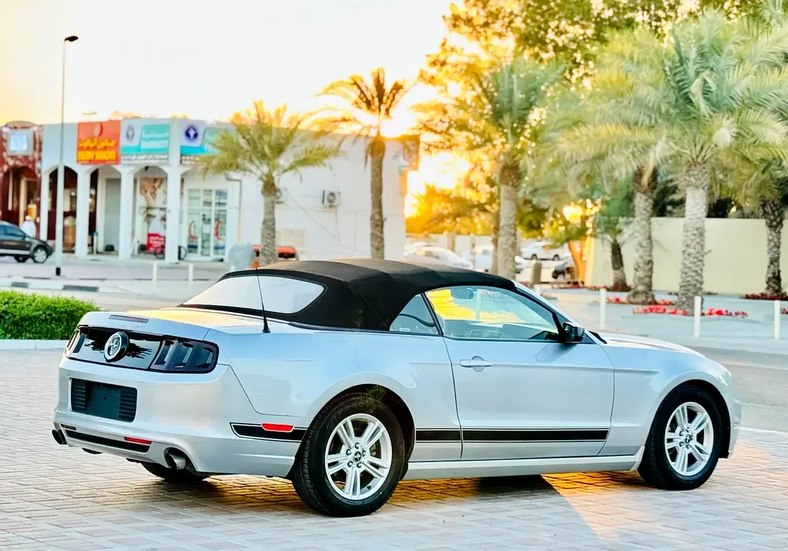 Ford Mustang 3.7 AT (305 hp) - 7
