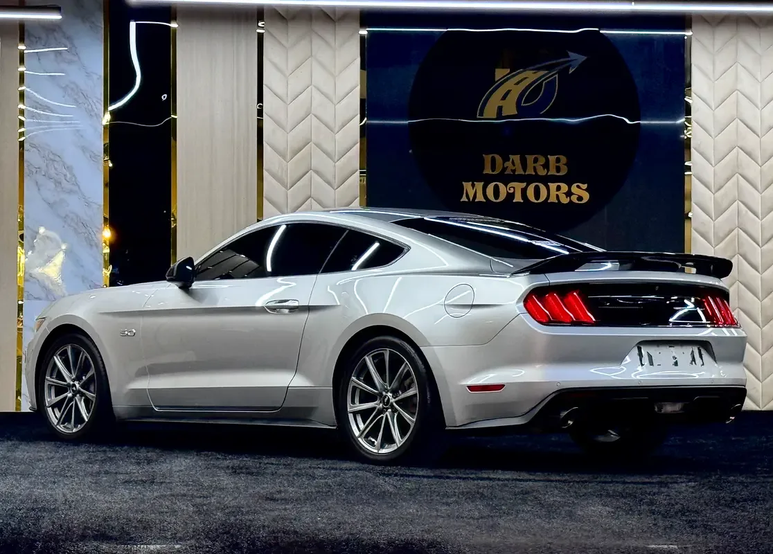 Ford Mustang 5.0 AT (441 hp) - 4
