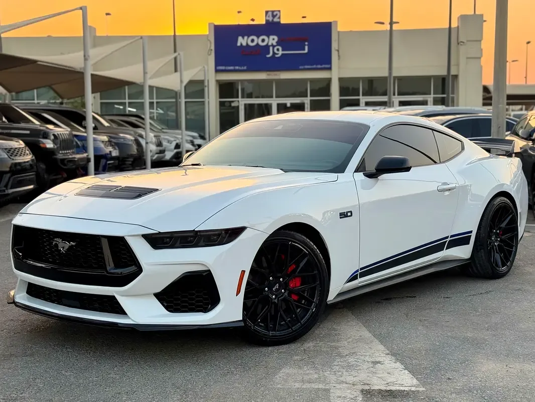 Ford Mustang 5.0 AT (453 hp)
