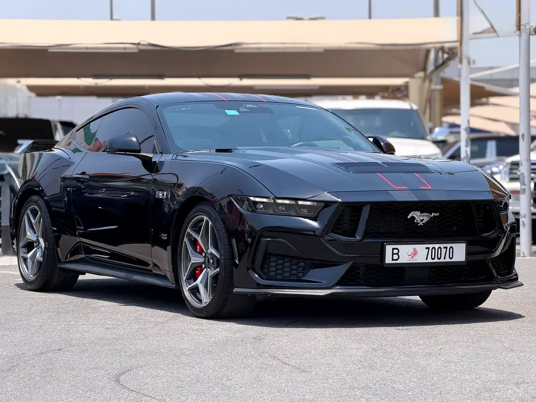 Ford Mustang 5.0 AT (453 hp)