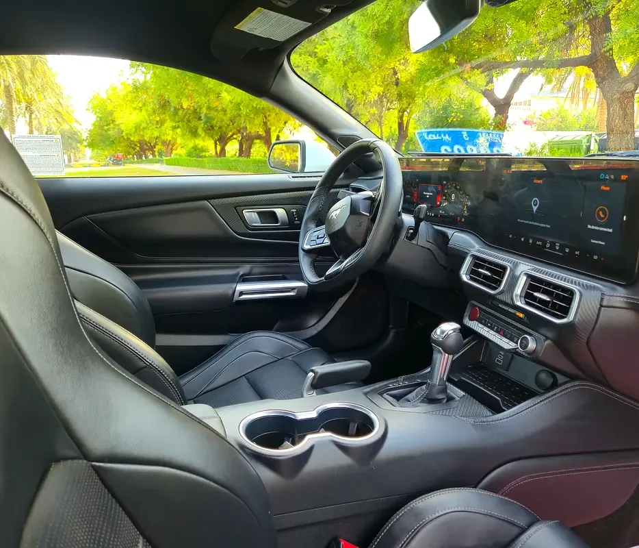 Ford Mustang 5.0 AT (453 حصان) - 11
