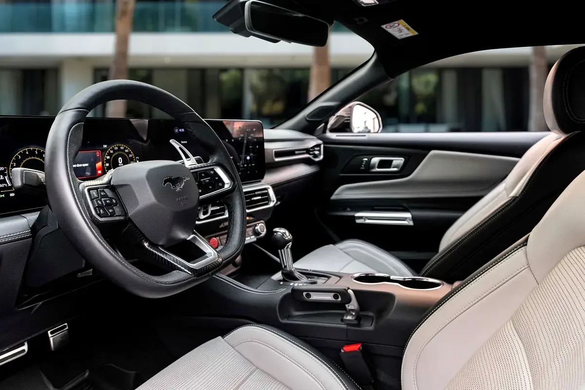 Ford Mustang 5.0 AT (453 hp) - 9