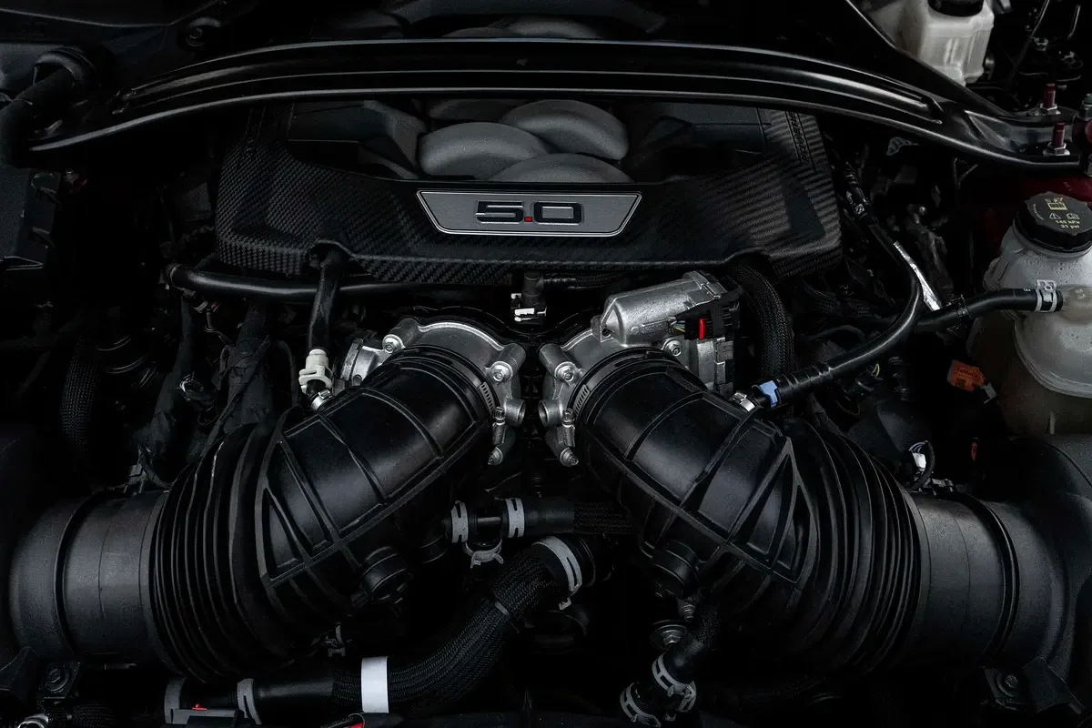 Ford Mustang 5.0 AT (453 hp) - 14