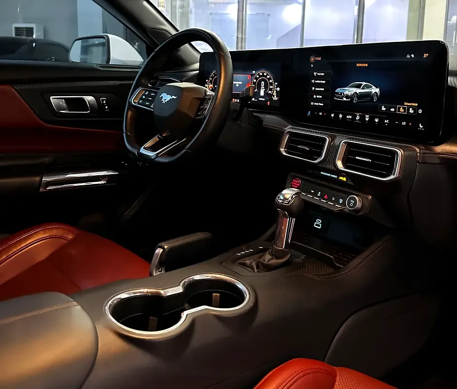 Ford Mustang 5.0 AT (453 hp) - 12