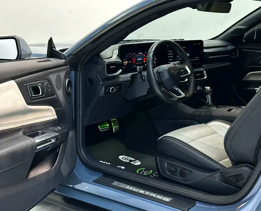 Ford Mustang 5.0 AT (453 hp) - 10