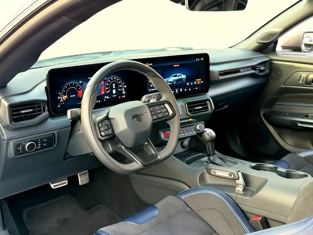 Ford Mustang 5.0 AT (500 حصان) - 12