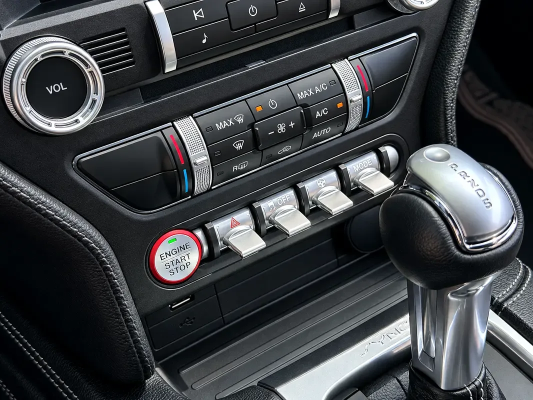 Ford Mustang 5.0 MT (450 hp) - 16