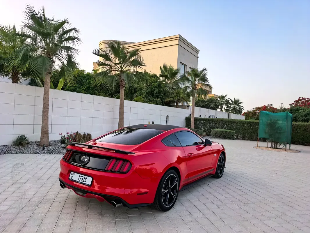 Ford Mustang GT 5.0 AT (466 حصان) - 11