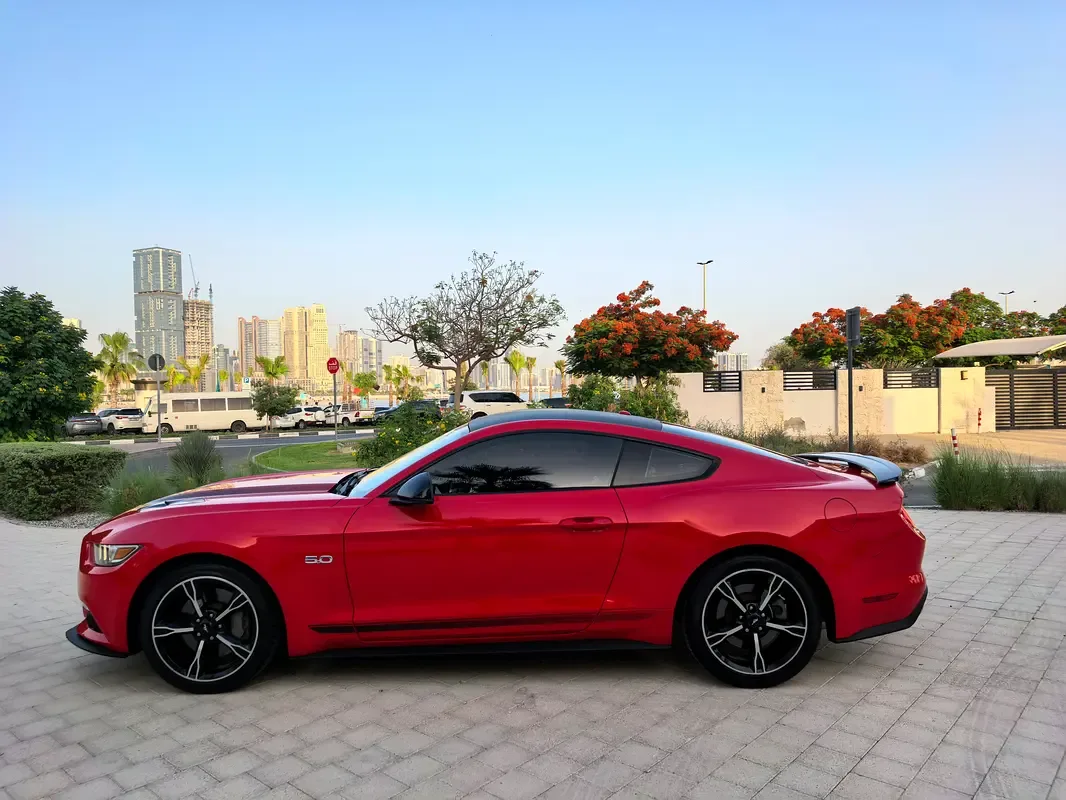 Ford Mustang GT 5.0 AT (466 حصان) - 17