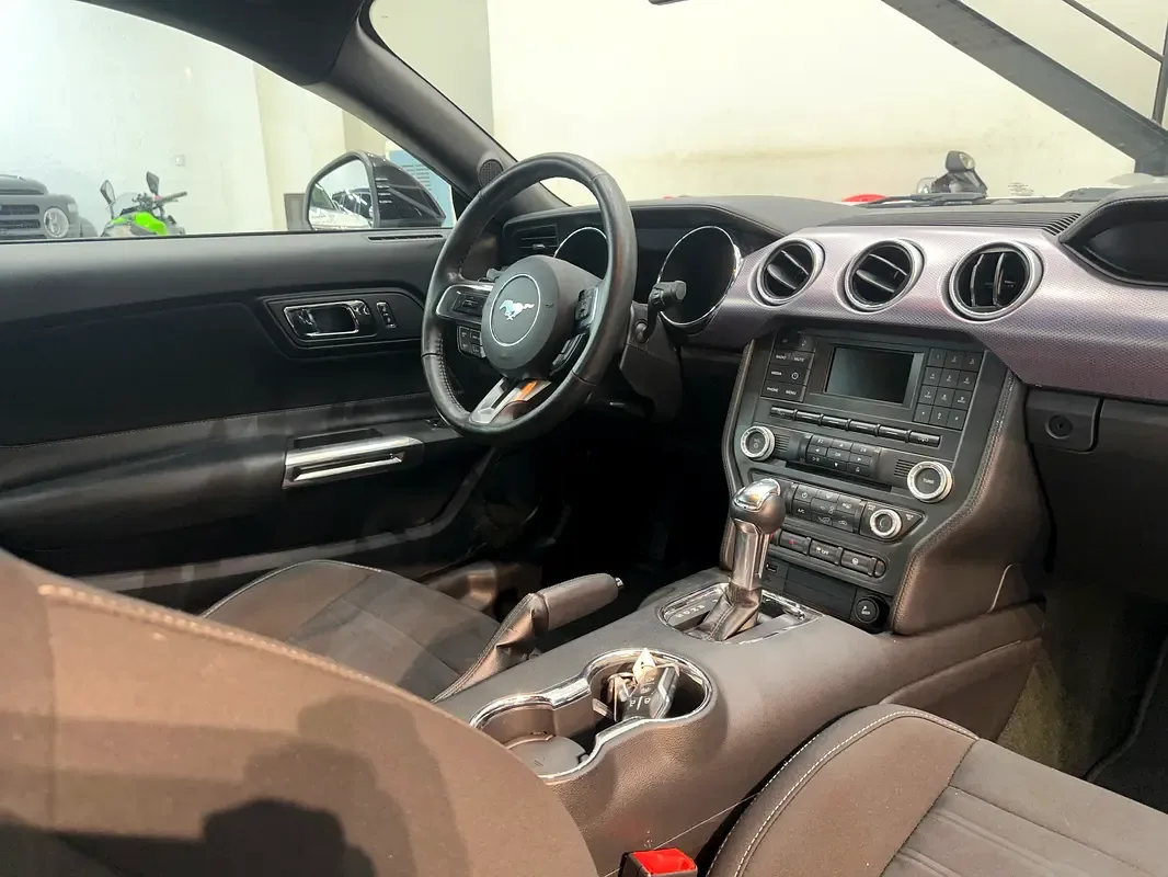 Ford Mustang GT 5.0 AT (466 حصان) - 10
