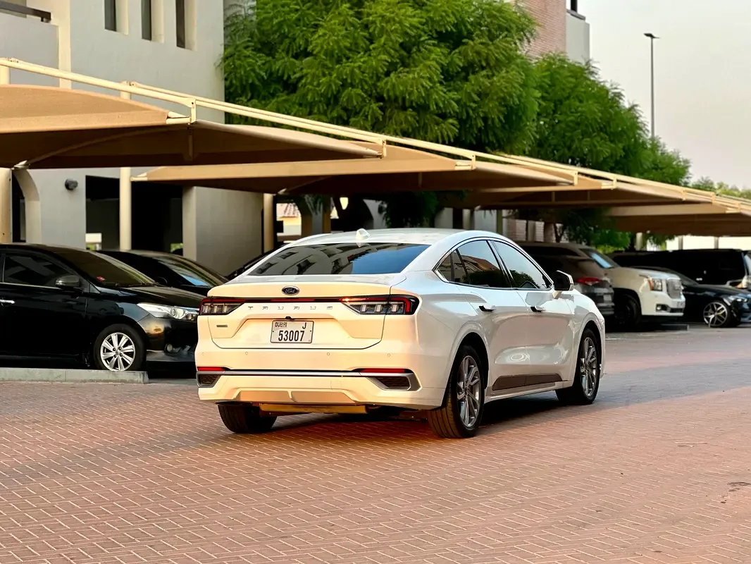 Ford Taurus 2.0 AT (232 حصان) - 3