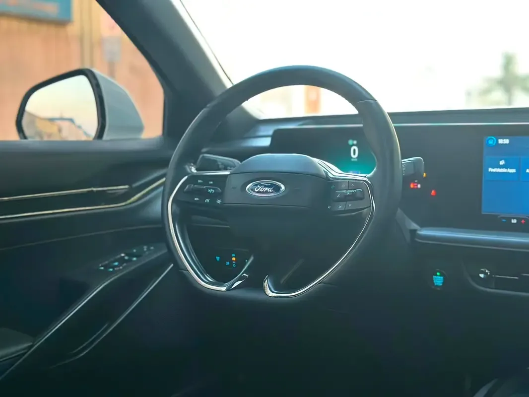 Ford Taurus 2.0 AT (232 حصان) - 13